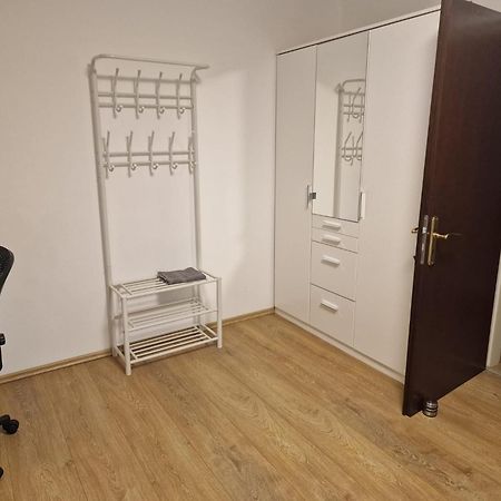 A Special Room In A Private German Style Home Мангейм Экстерьер фото